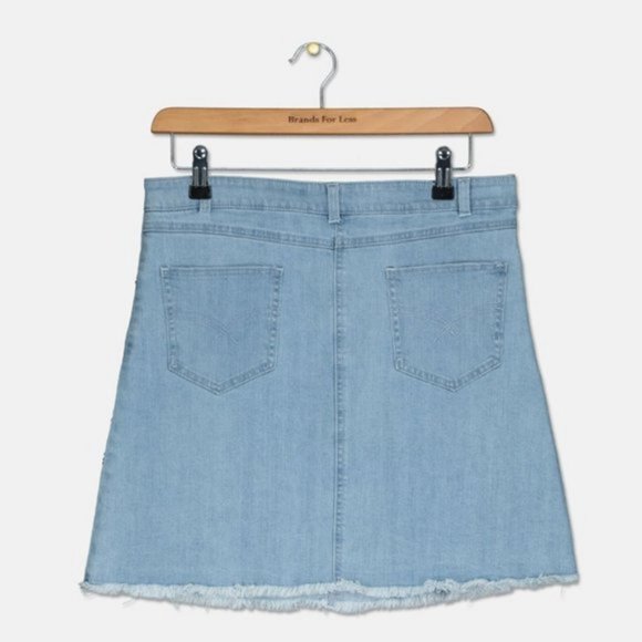 DreamWorks Spirit  Riding Free Bunch Flower Denim Skirt NEW - Picture 2 of 3